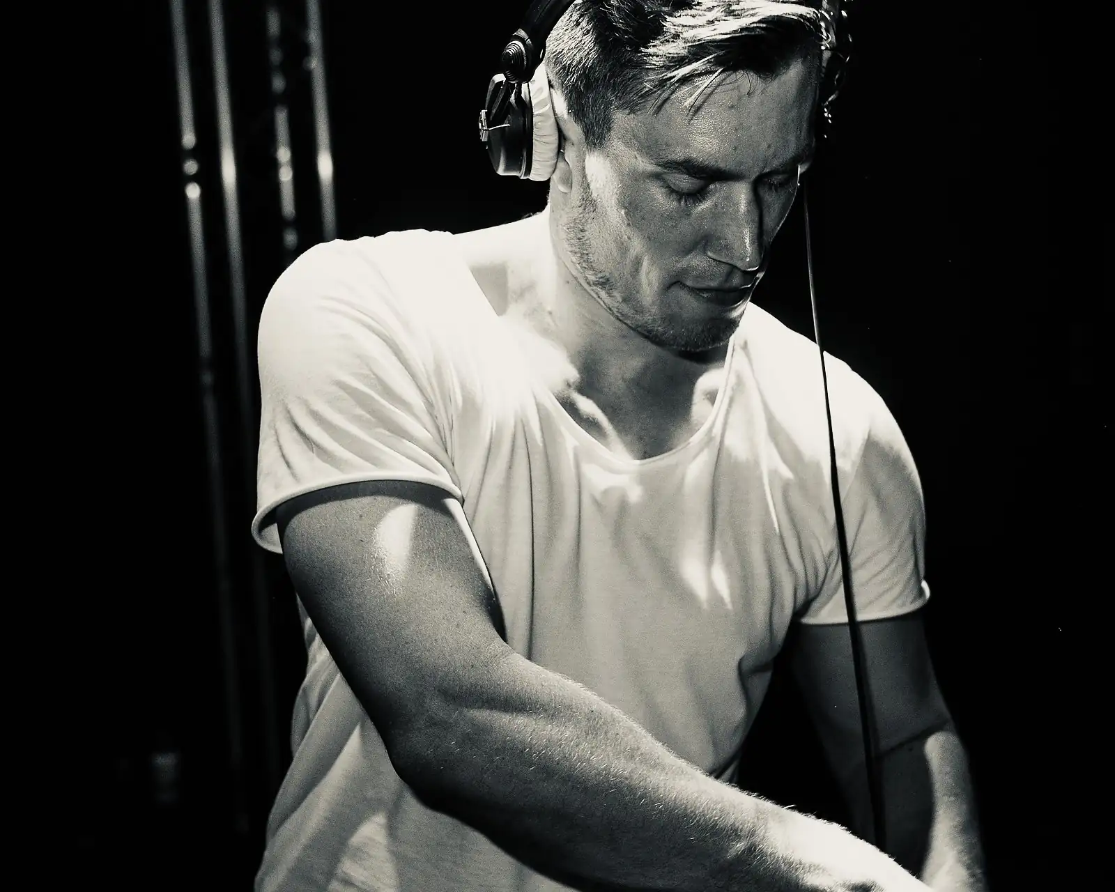 Radio – DJ Jonas